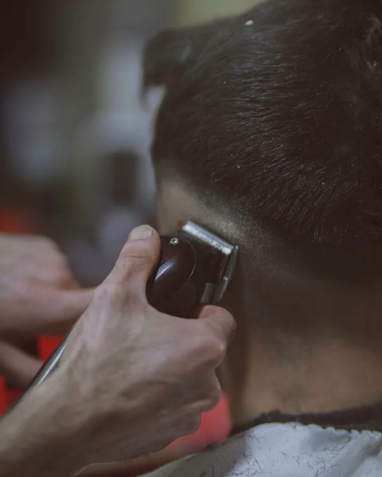 Coupe homme réalisée chez Gentleman Coiffure